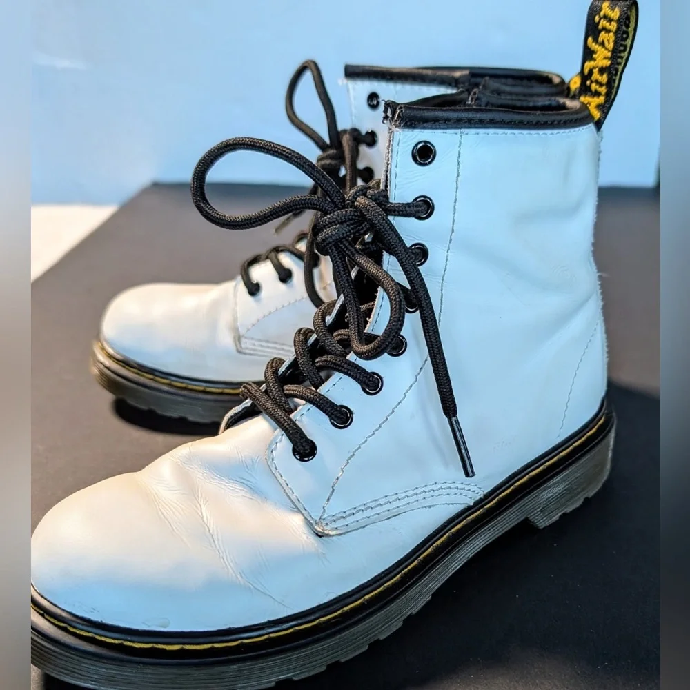 Dr Martens Air Wait White Leather Combat Boots Youth Size 3